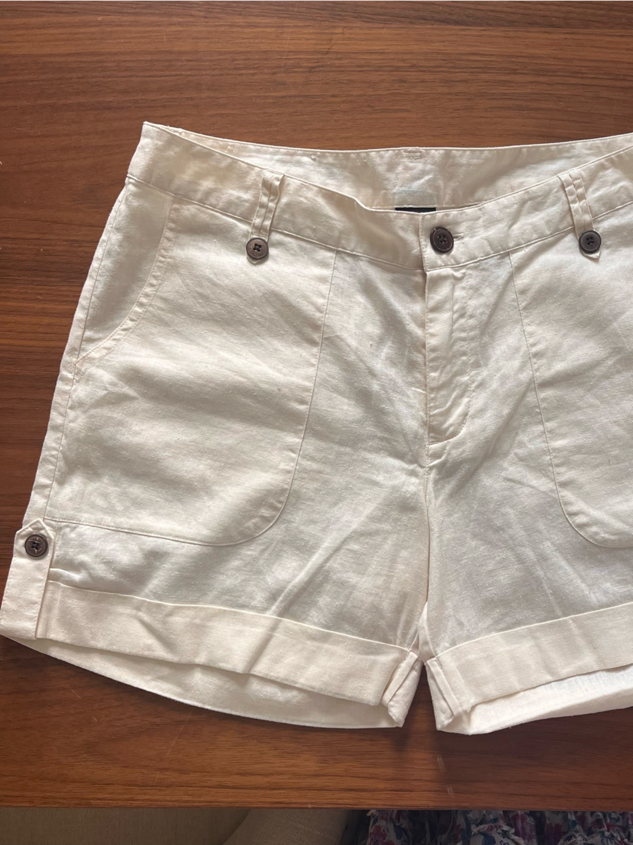 Patagonia Cream Colored Linen Cream Shorts With Front Patch Pockets - Size 8